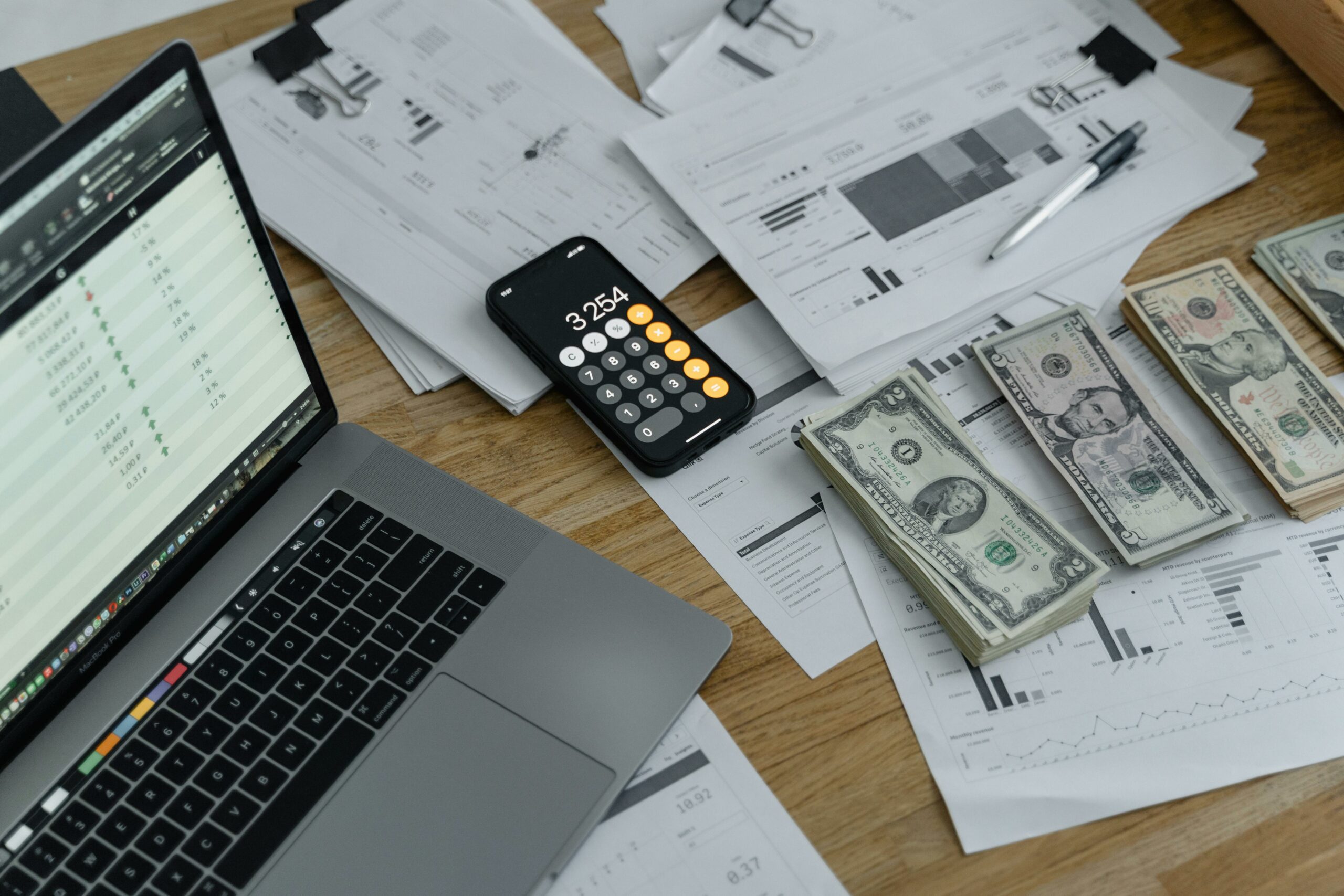 The Difference Between Profit and Cash Flow