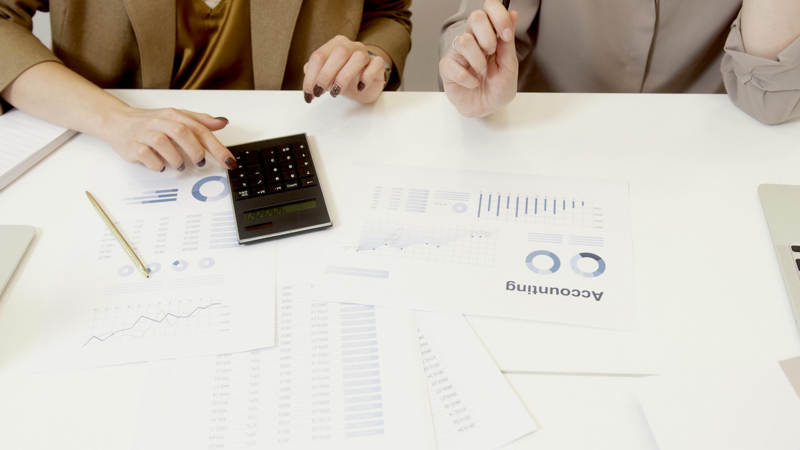 Signs Your Bookkeeper Isn’t Doing Enough